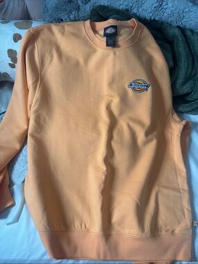 Dickies Peach-Orange Crewneck Sweatshirt